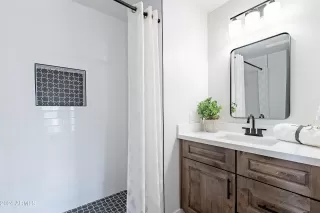Photo #3: 6745986 Listing