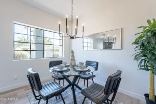 Photo #4: 6745986 Listing