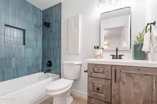 Photo #5: 6745986 Listing