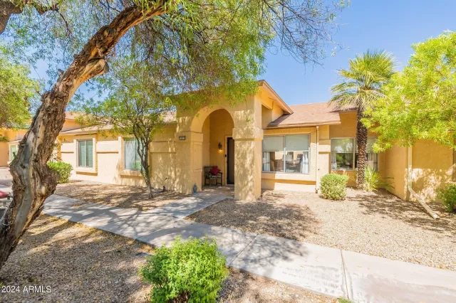 MLS: 6746068 Condo For Sale