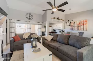 Photo #2: 6746068 Listing 