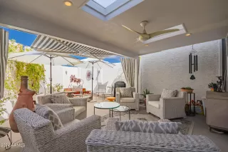 Photo #6: 6746169 Listing