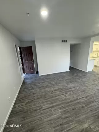 Photo #3: 6746237 Listing