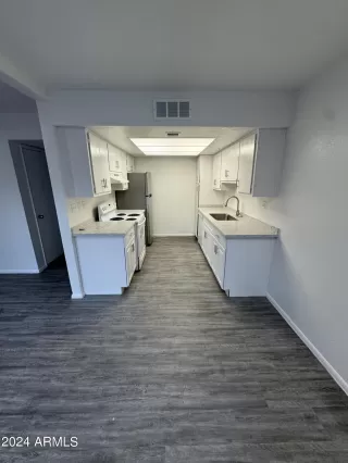 Photo #4: 6746237 Listing