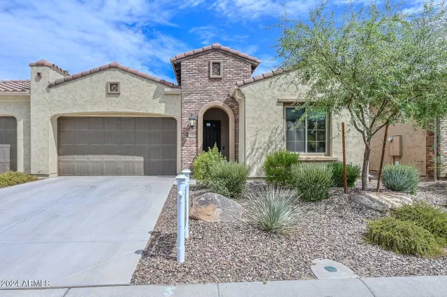 MLS: 6746364 Condo For Sale