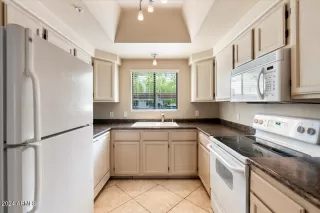 Photo #6: 6746428 Listing 