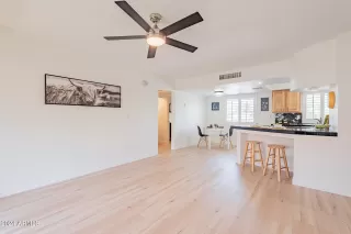 Photo #3: 6746721 Listing