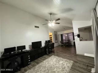 Photo #4: 6746928 Listing