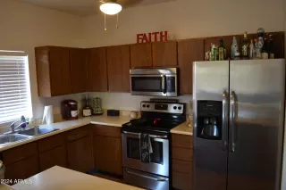 Photo #5: 6747510 Listing