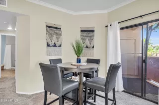 Photo #6: 6747555 Listing