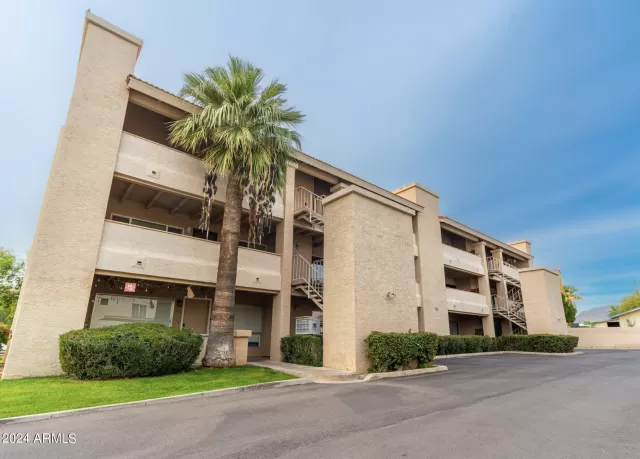 MLS: 6747653 Condo For Sale