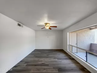 Photo #5: 6747653 Listing