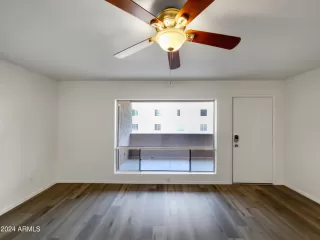 Photo #6: 6747653 Listing