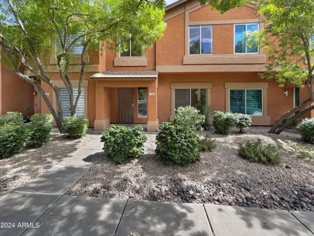 MLS: 6747683 Condo For Sale