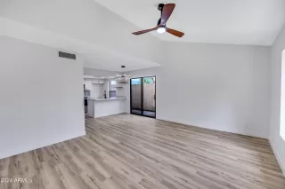 Photo #2: 6747804 Listing