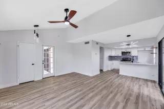 Photo #3: 6747804 Listing