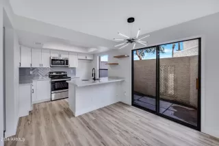 Photo #5: 6747804 Listing