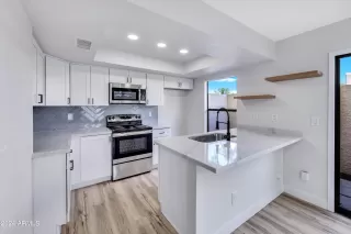 Photo #6: 6747804 Listing