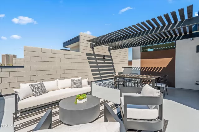 MLS: 6747939 Condo For Sale