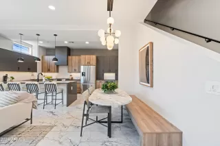 Photo #4: 6747939 Listing 