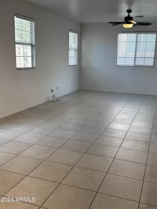 Photo #4: 6748124 Listing