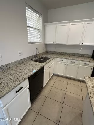 Photo #6: 6748124 Listing