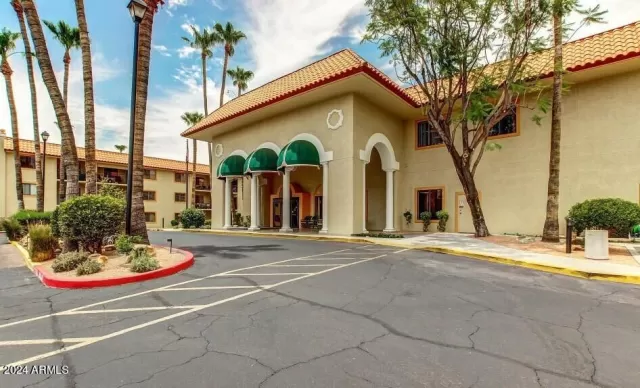 MLS: 6748170 Condo For Sale