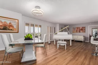 Photo #3: 6748170 Listing