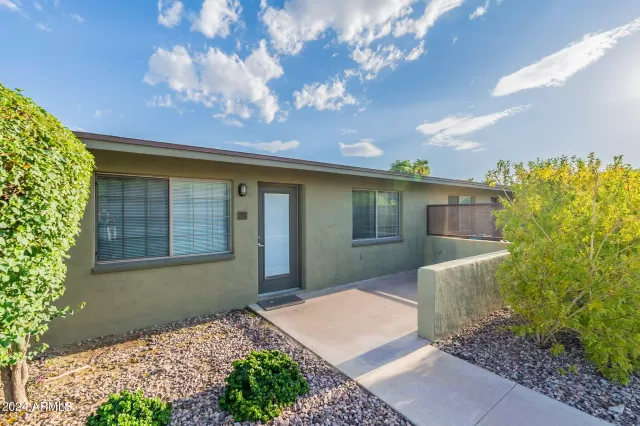 MLS: 6748175 Condo For Sale