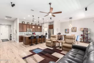 Photo #3: 6748308 Listing 