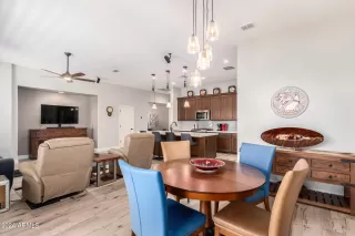 Photo #4: 6748308 Listing 