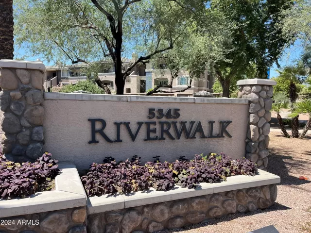 MLS: 6748316 Condo For Sale