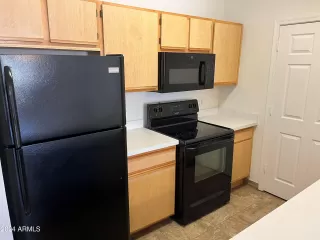 Photo #5: 6748316 Listing