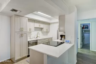 Photo #3: 6748360 Listing 