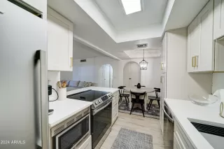 Photo #5: 6748360 Listing 