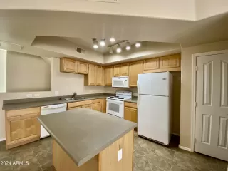 Photo #2: 6748420 Listing