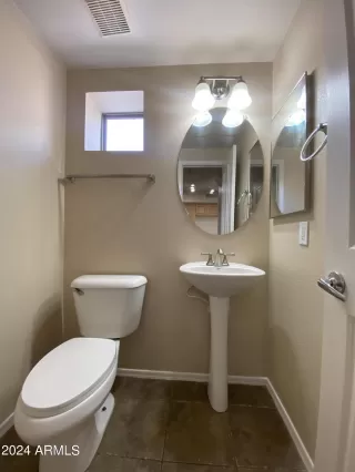 Photo #5: 6748420 Listing