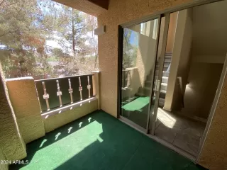 Photo #6: 6748420 Listing