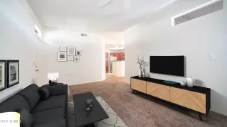 Photo #6: 6748726 Listing