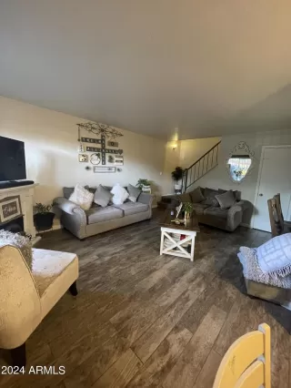 Photo #2: 6748834 Listing