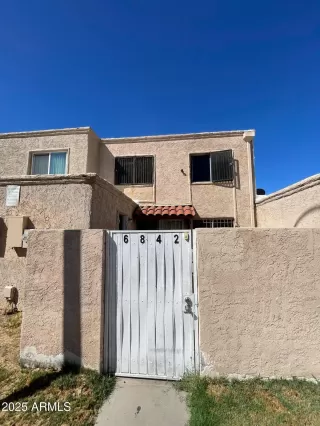 Photo #1: 6748889 Listing 