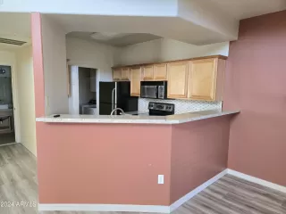 Photo #5: 6748917 Listing 