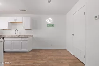 Photo #4: 6748994 Listing