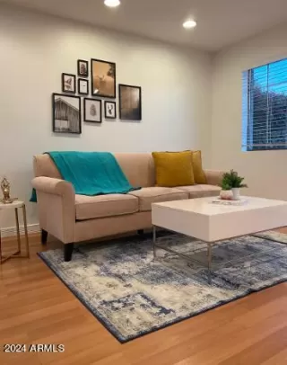 Photo #6: 6749063 Listing