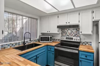 Photo #4: 6749090 Listing