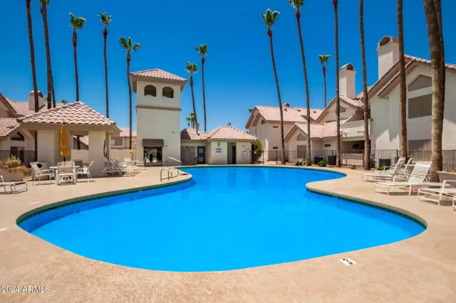 MLS: 6749196 Condo For Sale