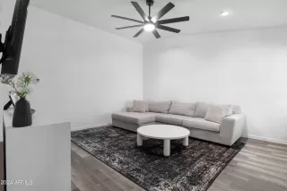 Photo #6: 6749344 Listing 