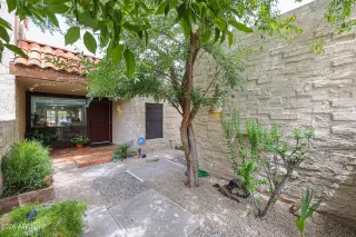 Photo #1: 6749371 Listing