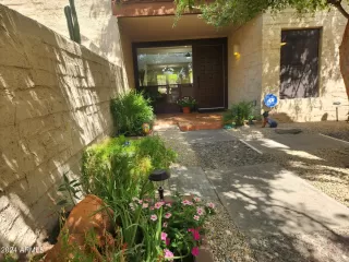 Photo #2: 6749371 Listing