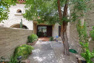 Photo #3: 6749371 Listing